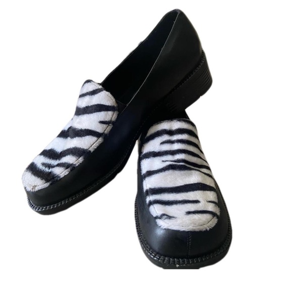 Vintage y2k Fuzzy Loafers (SOLD) - Picture 1 of 3